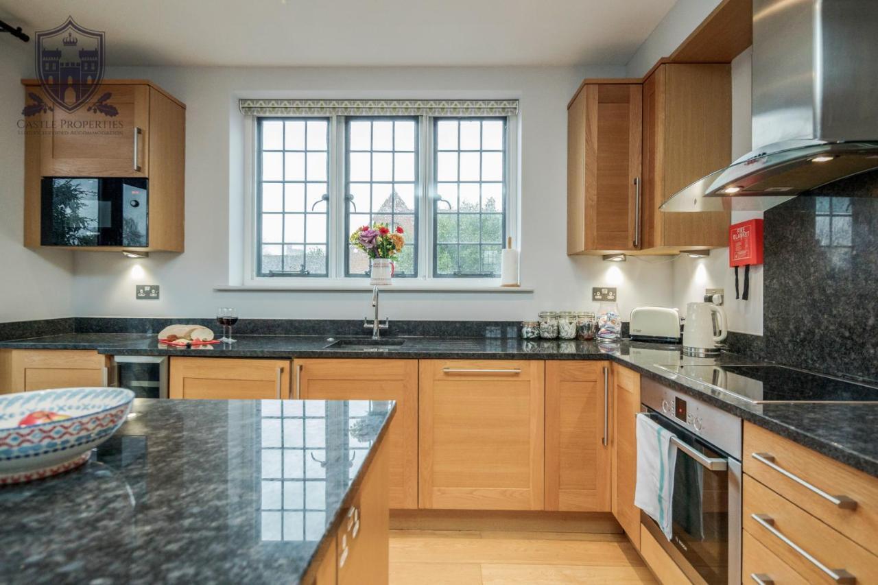 Castle Properties:Eton-The College Windsor Exterior photo